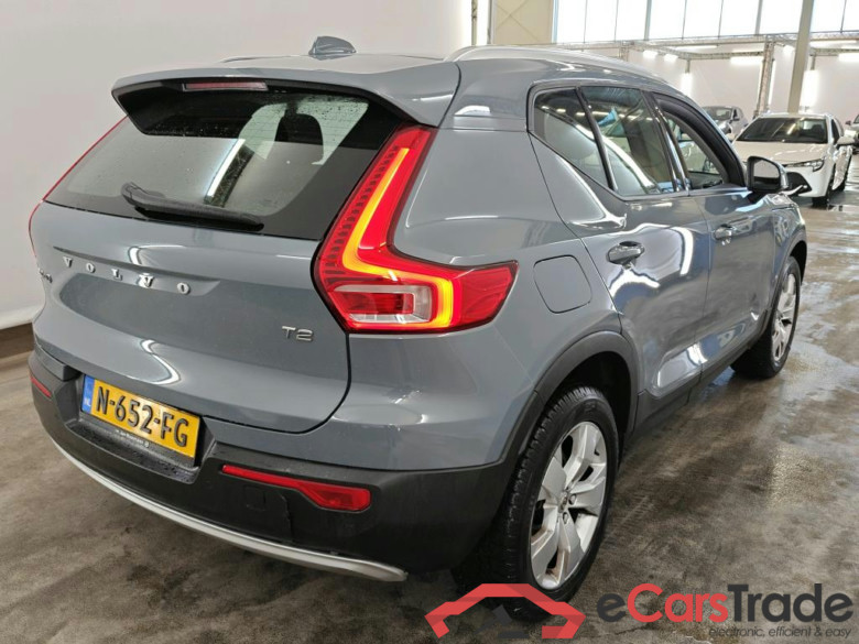 Volvo XC40 T2 automaat Momentum Business 5d #2