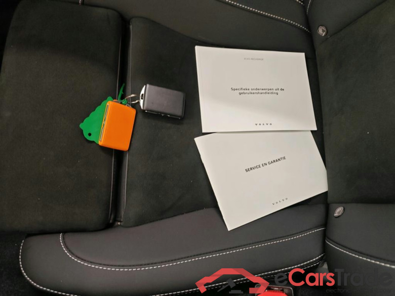 Volvo XC40 Recharge Pure Electric Plus 5d #4