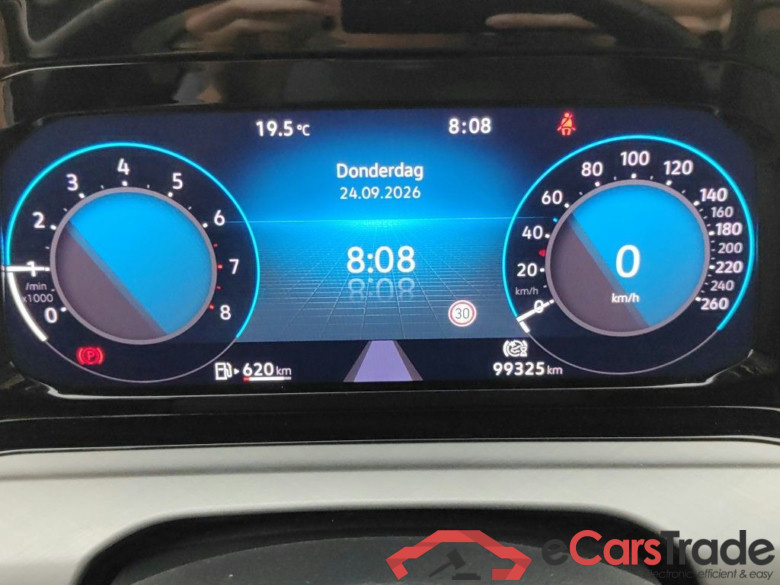 Volkswagen Golf VIII 1.0 TSI 81kW Life Business Premium 5d #6
