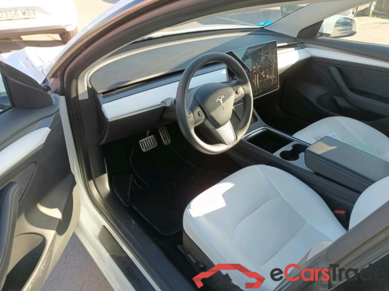 TESLA Model 3 / 2018 / 4P / sedán Gran Autonomía 4WD #3