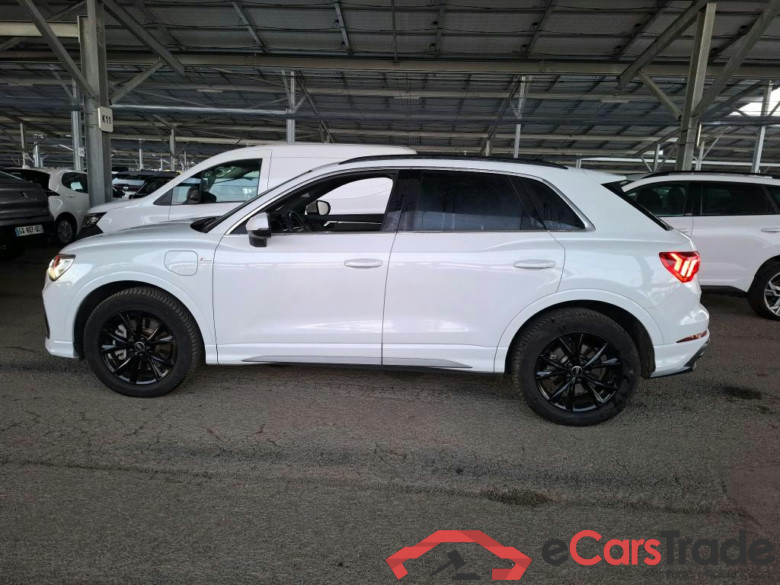AUDI Q3 / 2018 / 5P / SUV 45 TFSI E 245 S TRONIC S LINE #4
