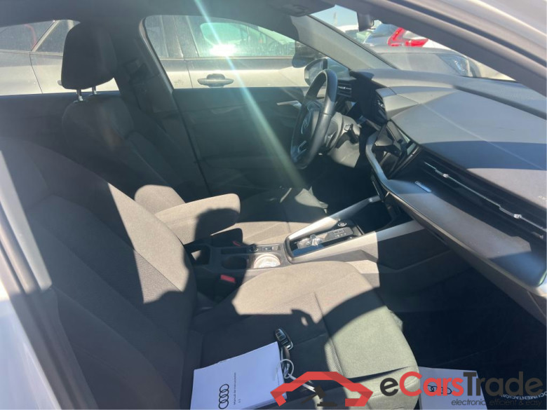 AUDI A3 / 2020 / 5P / berlina con portón Sportback 30 TFSI 81kW (110CV) S tronic #6