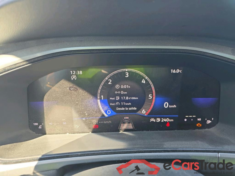 VOLKSWAGEN T-Roc / 2021 / 5P / todoterreno Life 2.0 TDI 85kW (115CV) (AC) #4