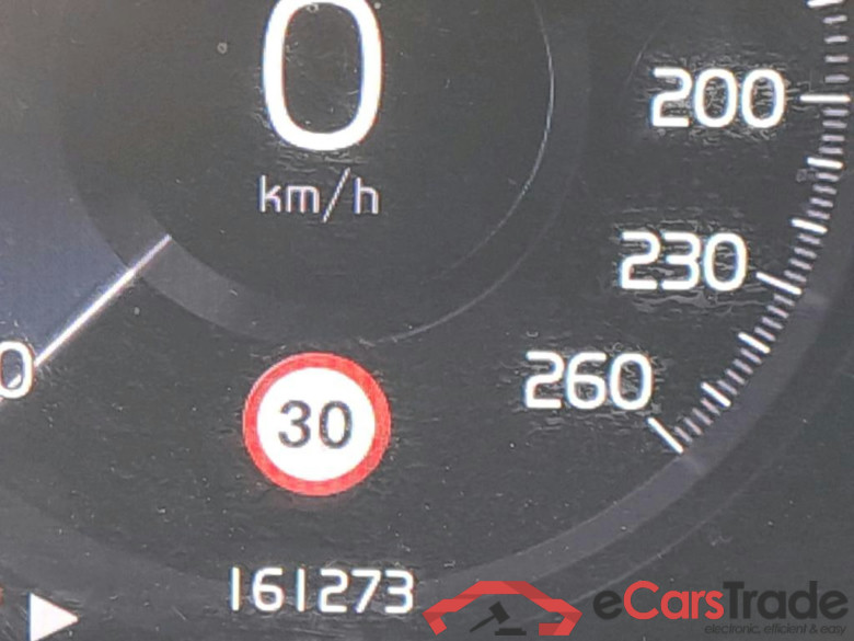 VOLVO XC40 / 2017 / 5P / todoterreno 1.5 T4 Twin Recharge Inscription Auto #5