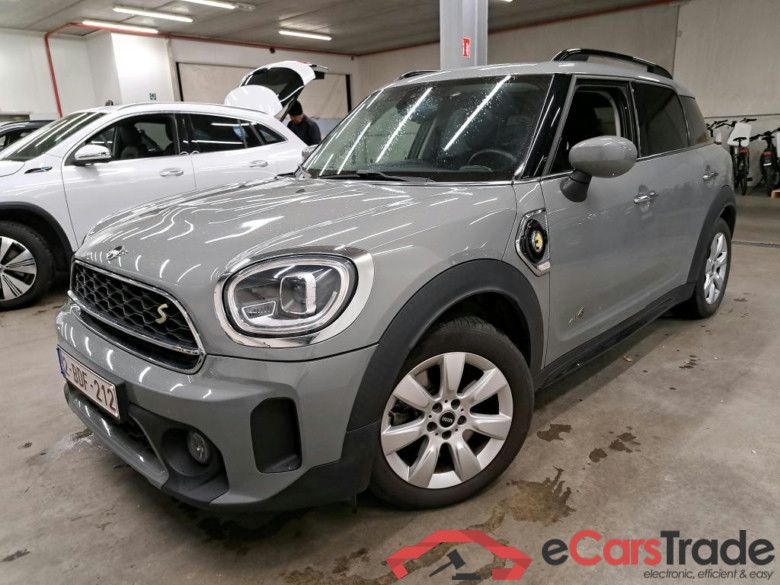MINI - MIN COUNTRYMAN COOPER S E ALL4 AT 220PK Pack Comfort Plus With Heated Seats & Driving Assistant & Pano Roof * HYBRID *