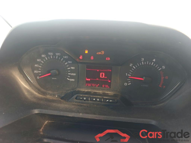 PEUGEOT Partner / 2018 / 3P / furgón derivado de turismo Pro Standard 600kg BlueHDi 73kW #4