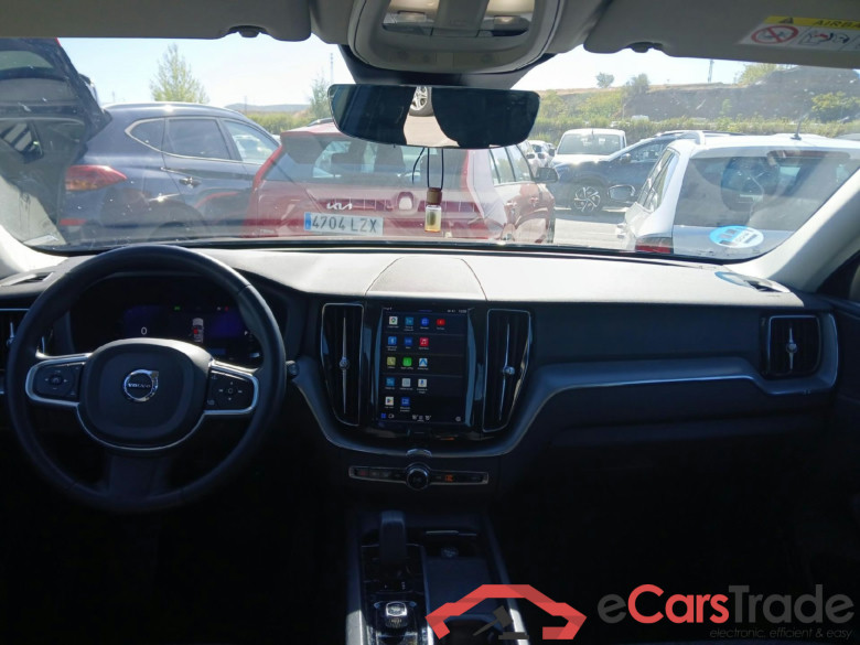 VOLVO XC60 / 2017 / 5P / todoterreno 2.0 B4 D Core Auto #3