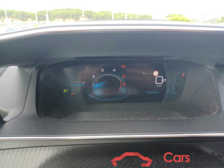 PEUGEOT 2008 / 2019 / 5P / CROSSOVER BLUEHDI 130 EAT8 ALLURE PACK S/S AUT. #4