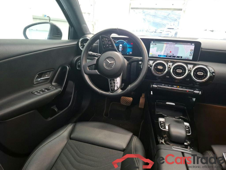 MERCEDES-BENZ Classe A 5p Berline A 180 d Business Line 7G-DCT #5