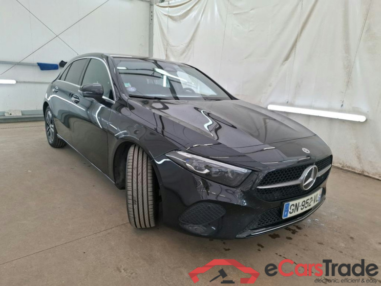 MERCEDES-BENZ Classe A Compact / 2022 / 5P / Berline A 200 Business Line 7G-DCT #4