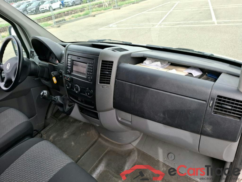 VOLKSWAGEN CRAFTER VU 4p VNA 2.0TDI 136 30 BUSINESS LINE L2H2 fourgon tôlé #5