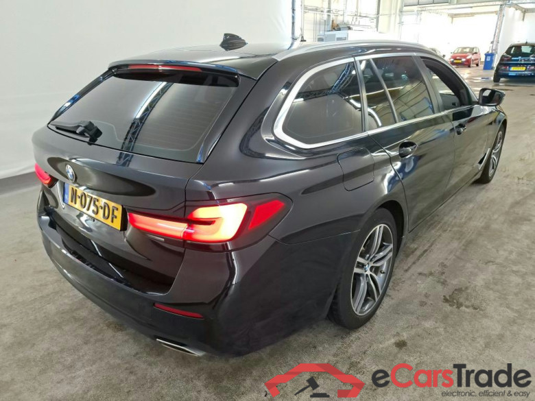 BMW 5 Serie Touring 520iA High Executive 5d + BMW Laserlight, BMW Edition Plus Pack #2